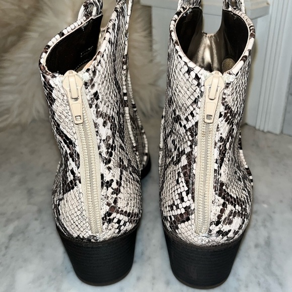 NEW! Style & Co Mykenna Western Snake Skin Ankle Boots - Picture 8 of 12